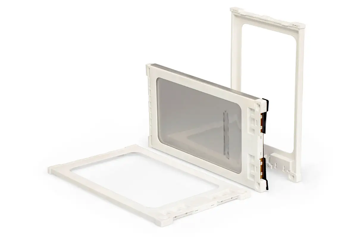 Contenitori di celle di tipo pouch realizzati da CRP Technology in stampa 3D professionale e Windform® FR2 per pacco batteria prototipale